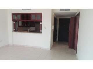 Cozy Apartment with Laundry and Big..