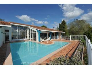 5 bedroom Villa For Sale: 47300..