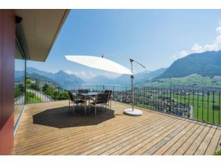 ENVIABLE VIEW - BETWEEN LAKE LUCERNE..