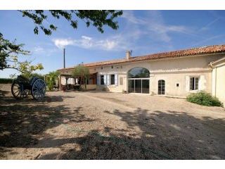 Spacious House With Gite
