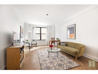 2 bedroom Apartment For Sale: 890 WEST..