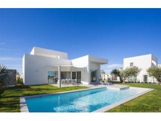 Beautiful new build villa on Las Colinas Golf Resort. This..
