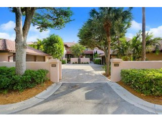 3 bedroom Residence For Sale: Stuart..