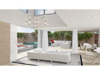 This fabulous residence offers a mix of 2 and 3 bedroom..