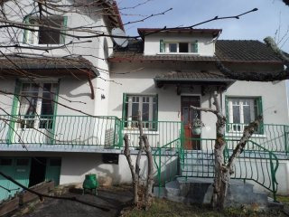 Nice House in Good Town Location