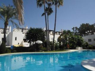 2 bedroom town house for sale