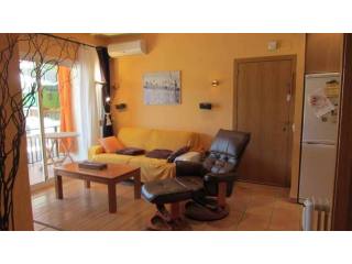 APARTMENT RENOVATED WITH SWIMMING POOL..