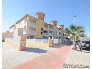 This beautiful apartment in El Pinet is on the ground..