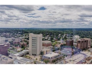 2 bedroom House For Sale: 1 Renaissance..