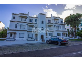 Lovely 2 Bed Apartment in Golden..