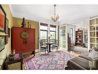 3 bedroom Apartment For Sale: 31..