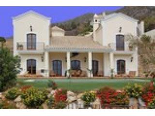 4 Bedrooms - Villa - Malaga - For Sale