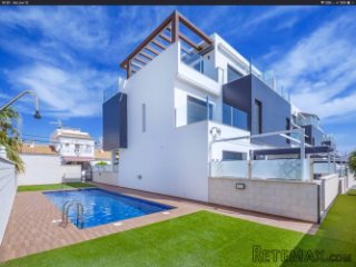 Vivienda de diseño moderno y minimalista con acabados de..