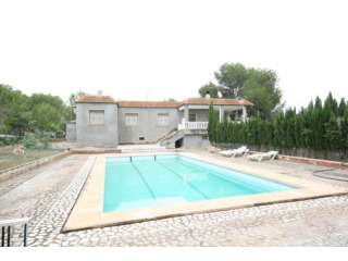 5 Bedrooms - Villa - Alicante - For Sale