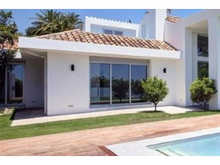 4 Bedrooms - Villas - Malaga - For Sale