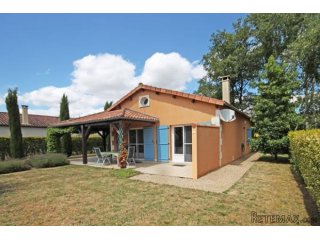 Les Forges (79) - Detached golf villa near 27 hole golf course..