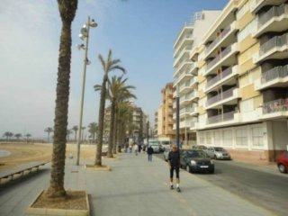 3 Bedroom 2 Bathroom Apartment In..