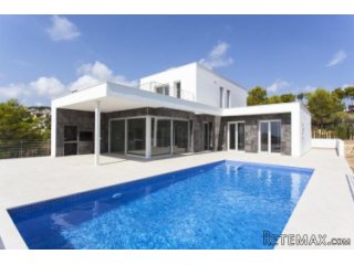 Modern villa with a built area of 177 m2 that consists of a..