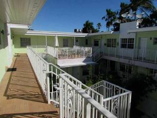 1 bedroom Flat For Sale: 915 8 ST # 201