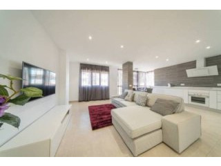 3 Bedroom 2 Bathroom Apartment In..