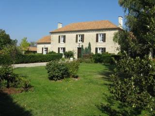 Country House With Swimming Pool