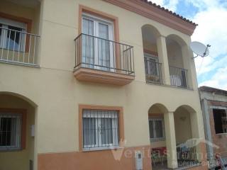 Ref: 1224 - Duplex/Triplex/Townhouse..
