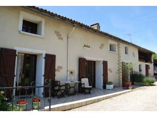 Beautifully presented 4-bed home with..