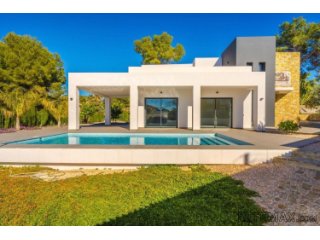 Modern new build villa for sale in Calpe, on a quiet and..