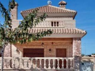 4 Bedrooms - Villa - Alicante - For Sale