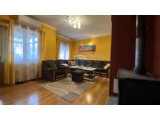 RIJEKA, Gornja Vežica - Stan 78 m2 + dodatni objekt 49 m2