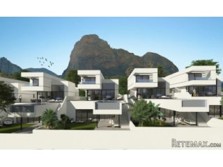 This new build villa, found on a 505m² plot, is maybe meant..