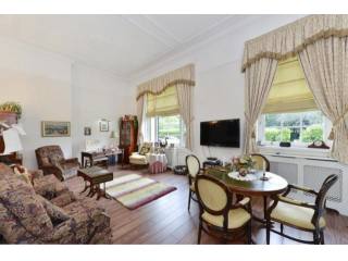 2 Bedrooms - Apartment - London - For..