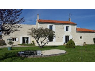 4 Bedroom Stone House With Pretty..