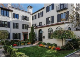 4 bedroom House For Sale: 10 Park..