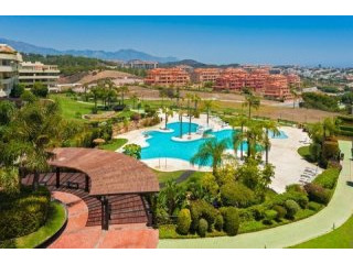 2 Bedroom Middle Floor Apartment
