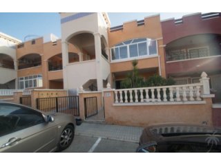 This beautiful Mediterranean style apartment has two..