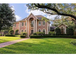 5 bedroom House For Sale: 5666 Pine..