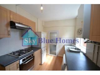 House - Fantastic MODERN property! TV..