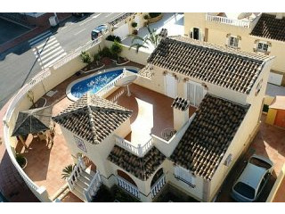 * LARGE 5 BED DETACHED MEDITERRANEAN..