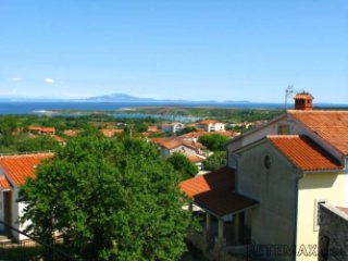 ISTRA, LIŽNJAN KUĆA 239 M2 ODLIČNA LOKACIJA, POGLED MORE