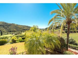 3 Bedroom Ground Floor Corner Unit..