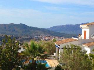 Good size villa stunning sea views
