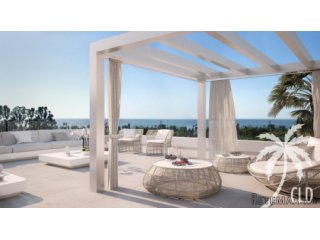 New contemporary 3 and 4 bedroom apartments and penthouses..