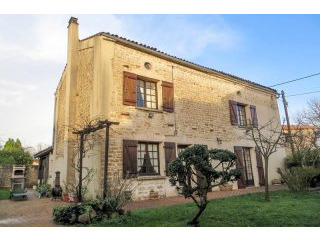 4 Bedroom Village House With Garden..