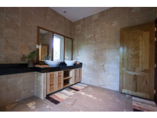 Tropical 3 Bedroom Penthouse in Kathu