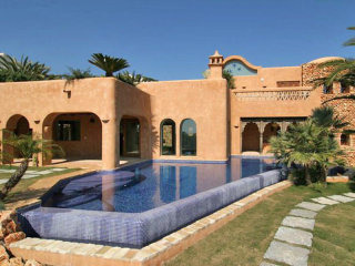 7 Bedrooms - Villa - Alicante - For Sale