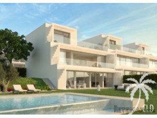 Luxury villas with spectacular views over the golf course..