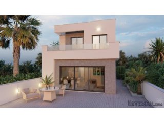 This great villa is located on the edge of Pilar de la..