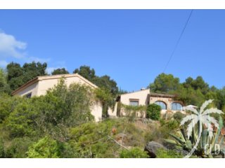 A very well presented and spacious finca style property..