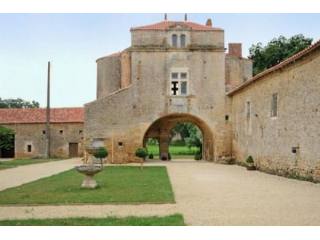 Vouvant (Vendee) - For sale : C14th..